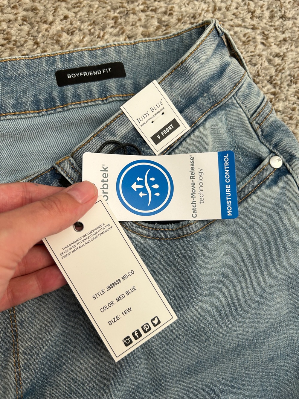 NWT Judy Blue BLAIRE Mid Rise V Front Cuff Boyfriend Cool Denim Casual 16W - Picture 5 of 15